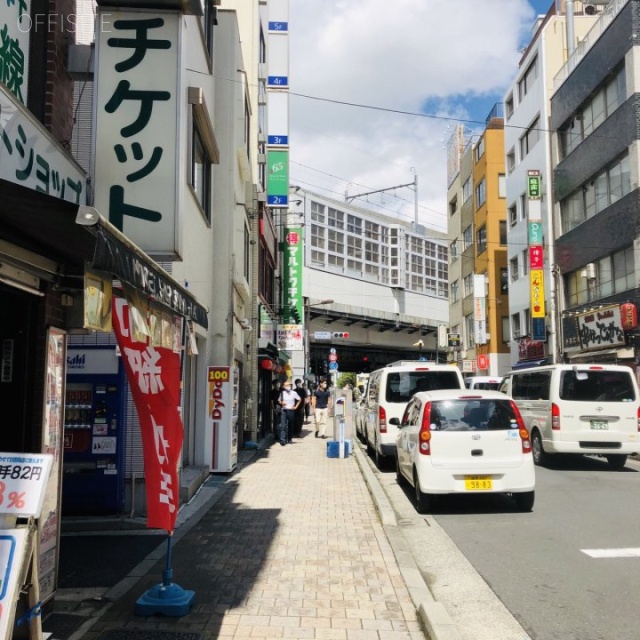 神田KIビル ビル前面道路