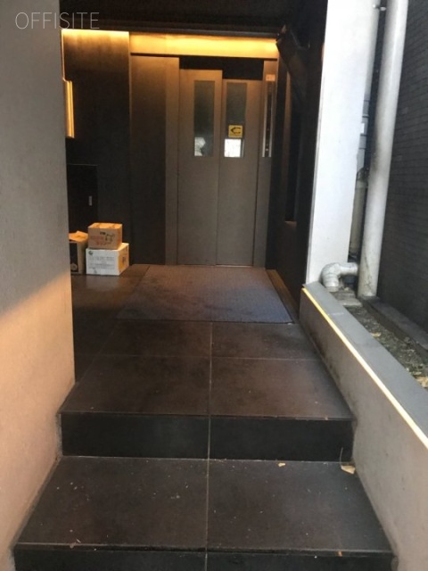 グランバリュー三田ビル エントランス