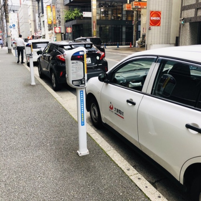 いちご神田錦町ビル 側道に白枠駐車場