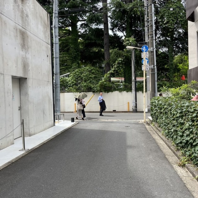 第二駒信ビル 前面道路