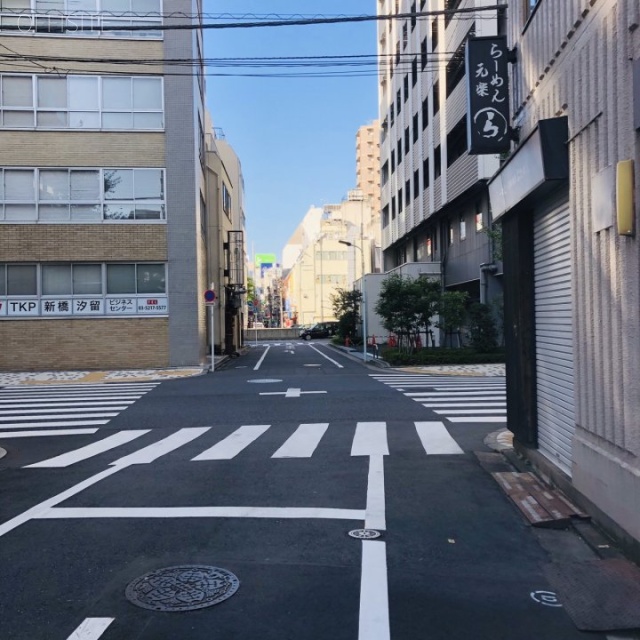 露月町ビル ビル前面道路