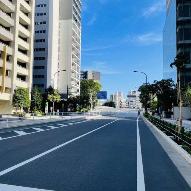 oak港南品川 ビル前面道路