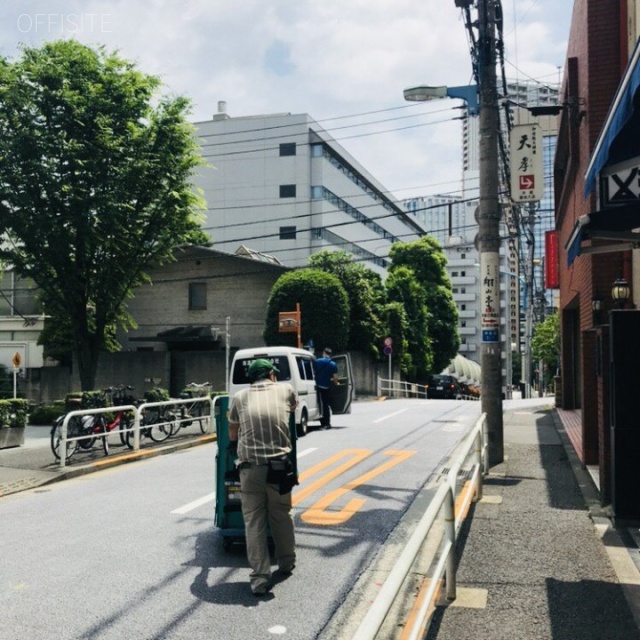 あさひこビル ビル前面道路