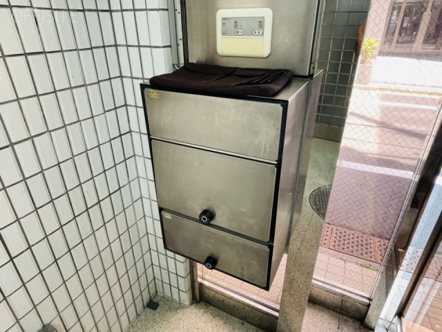山本ビル　郵便受け