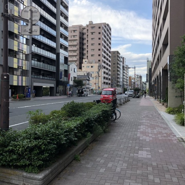 大井寿ビル　ビル前面道路