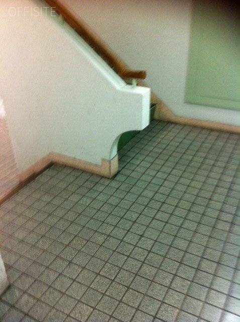 美鈴ビル エントランス