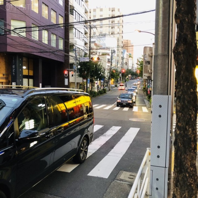 KTビル 前面道路