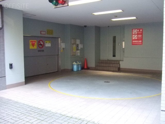 I・Sリバーサイドビル 駐車場