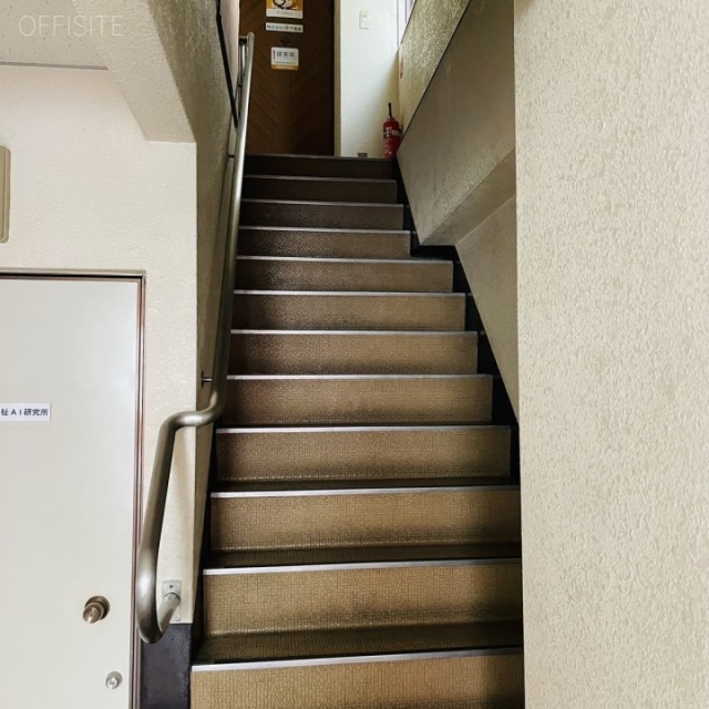 森本ビル エントランス