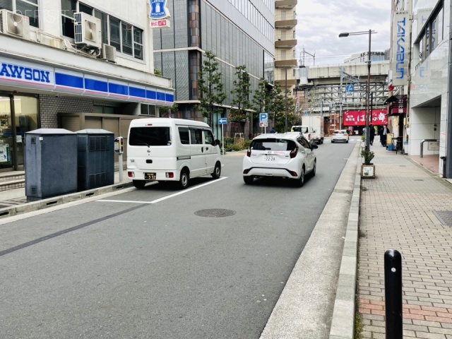 冨士エレベータービル 前面道路