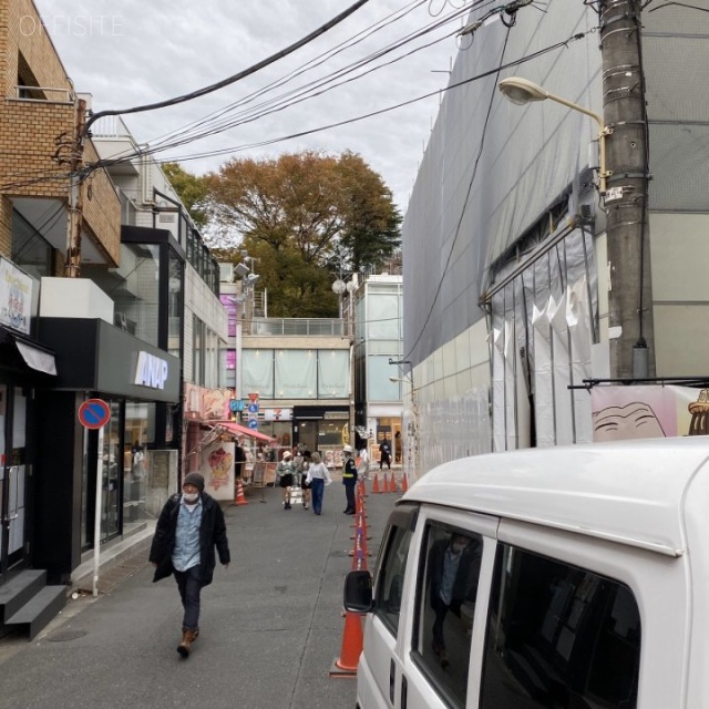 アンジー88ビル ビル前面道路