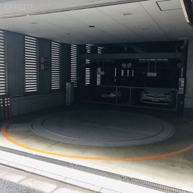 住友生命西新橋ビル 駐車場