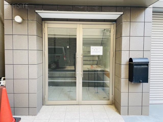 Art inn Ⅱ　オフィスビル出入口