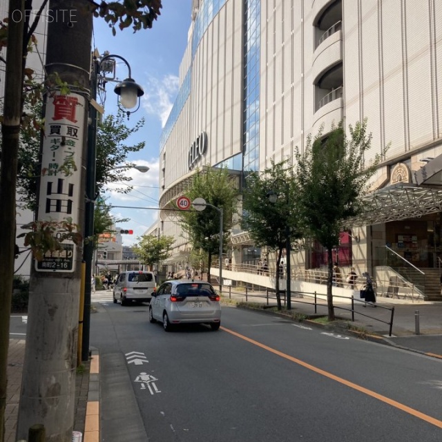 米沢ビル ビル前面道路