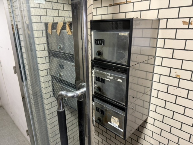 柴崎ビル　メールボックス