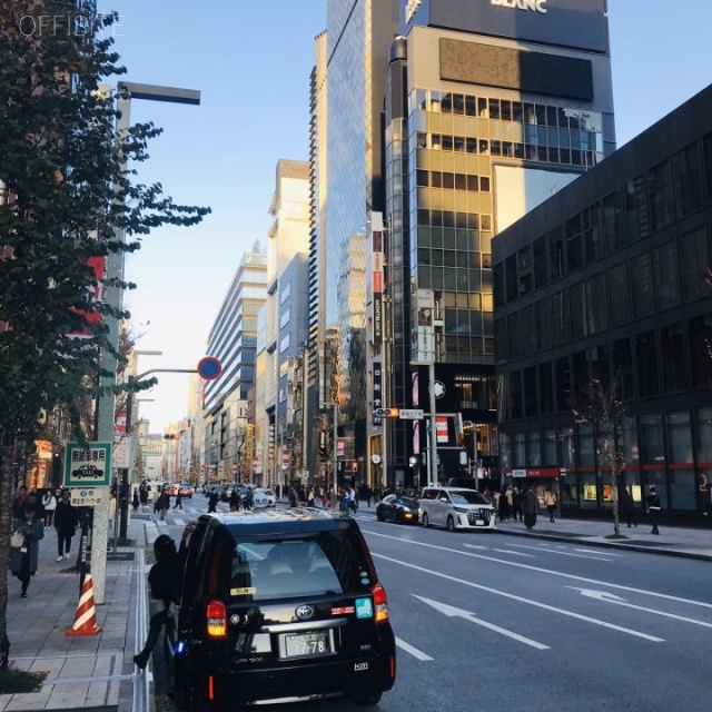太陽ビル ビル前面道路