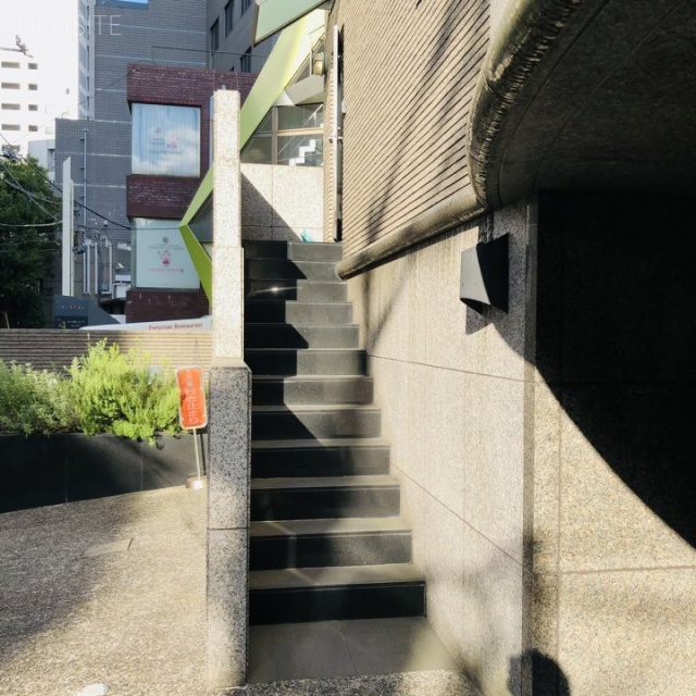 南青山MBDビル エントランス