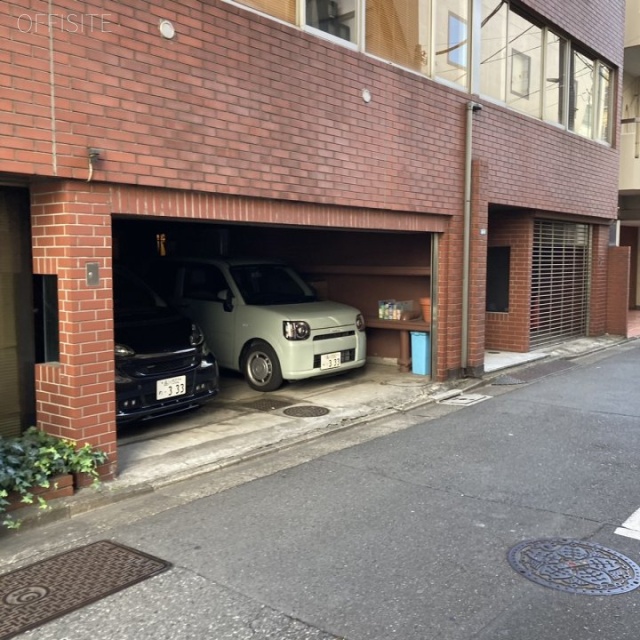 黒松ビル 駐車場