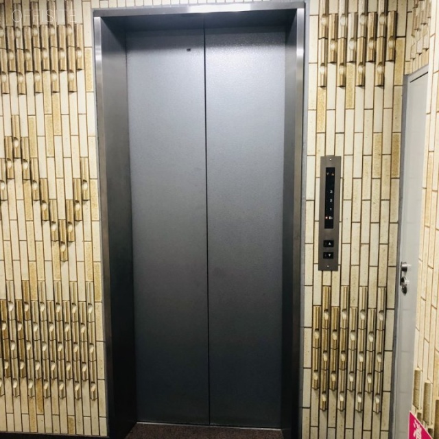 サンテラス原宿ビル エレベーター