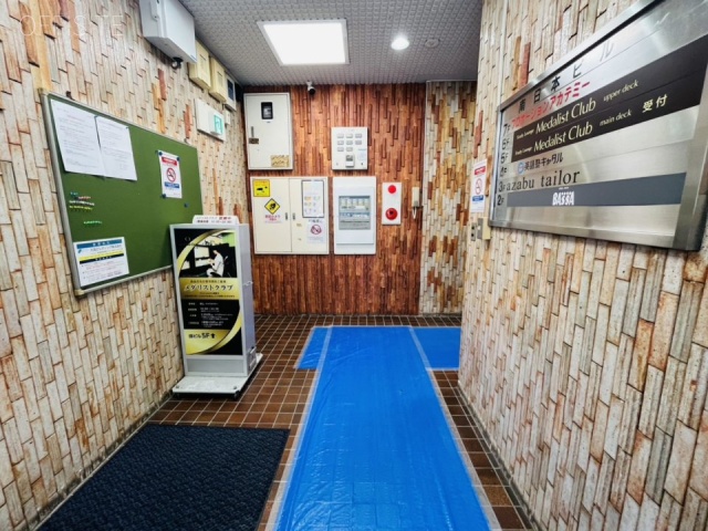 南日本ビル　エントランス