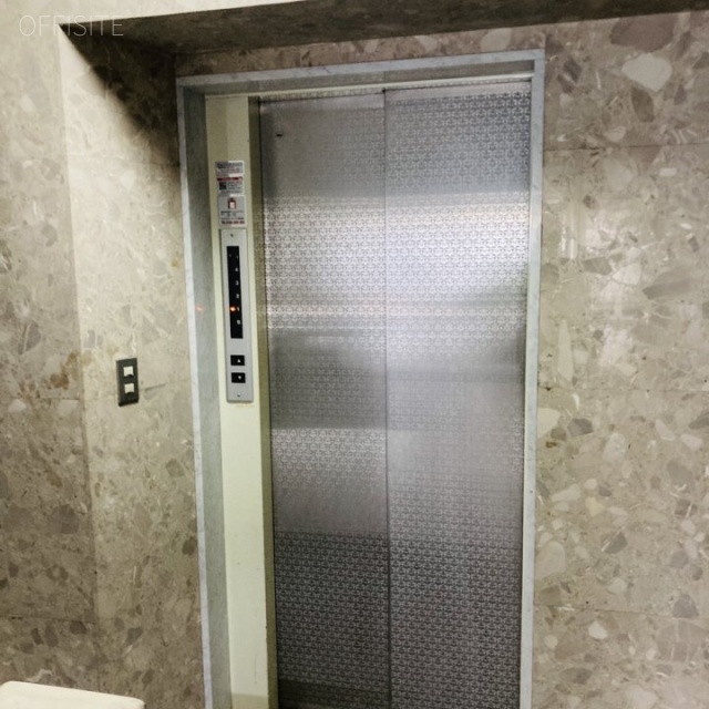 プレジール原宿 エレベーター