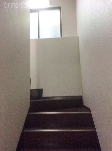 ユニティビル 階段