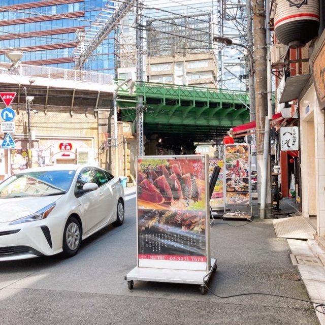 小島ビル ビル全面道路