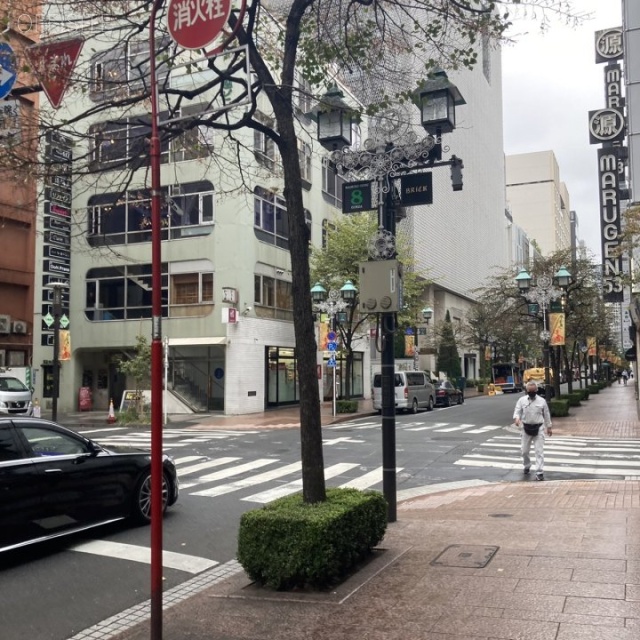 河北新報ビル ビル前面道路