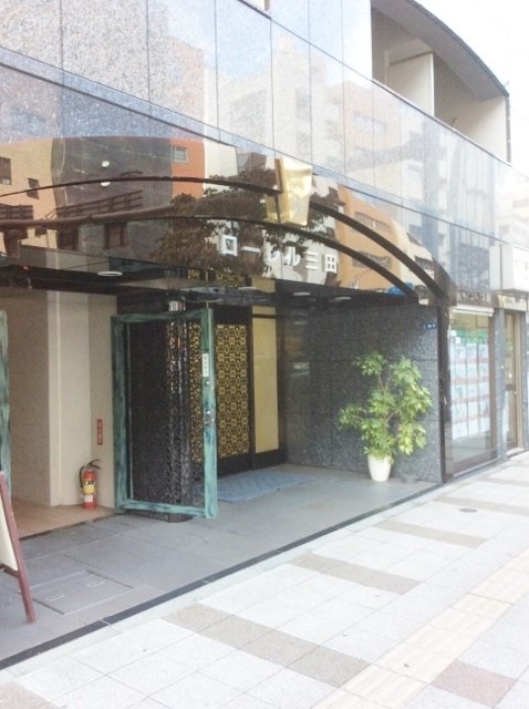 ローレル三田 エントランス
