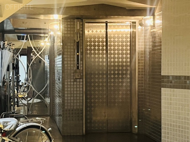 グリーンテラス元代々木ビル エントランス