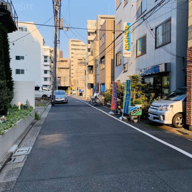 ソサエティ森下(パームス森下) ビル前面道路