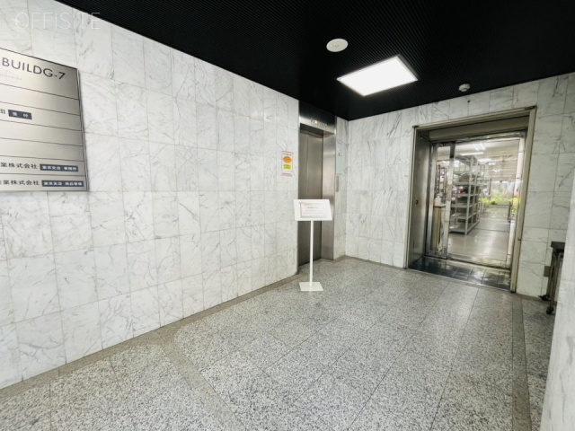 第七醍醐ビル　エントランス