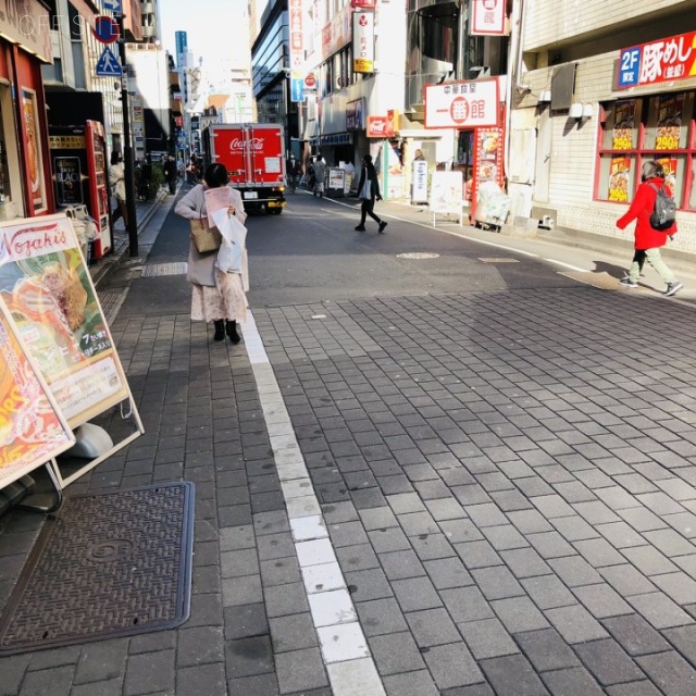 成田ビル ビル前面道路 サンシャイン60通り