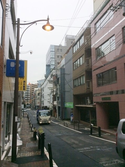 第1木屋ビル ビル周辺道路