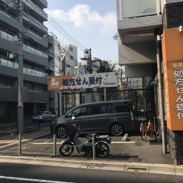 I-Fort Ueno ビル前面道路