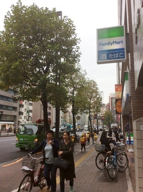 津乃国屋ビル ビル周辺道路