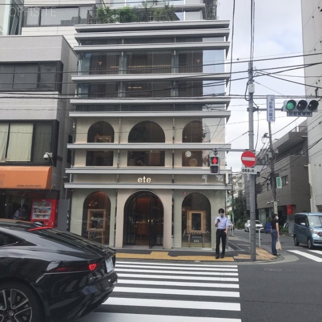ミナミアオヤマ エムアンドエムビル 外観