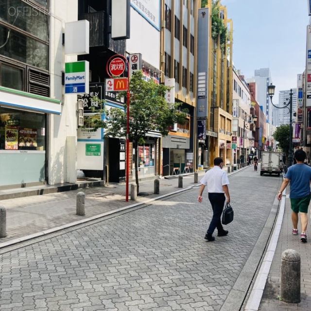 対翠館ビル ビル前面道路