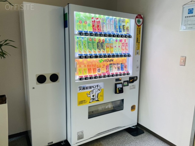 岡谷ビル 自動販売機