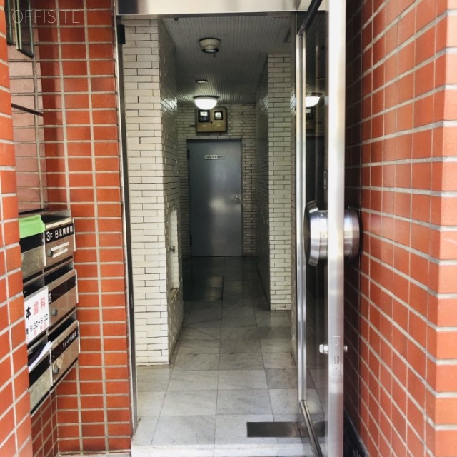 千代田東洋ビル オフィスビル出入口