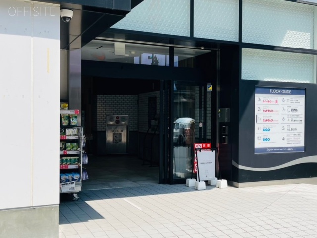 ラグーン池袋ビル エントランス