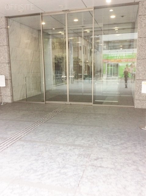 明産西新橋ビル 正面玄関