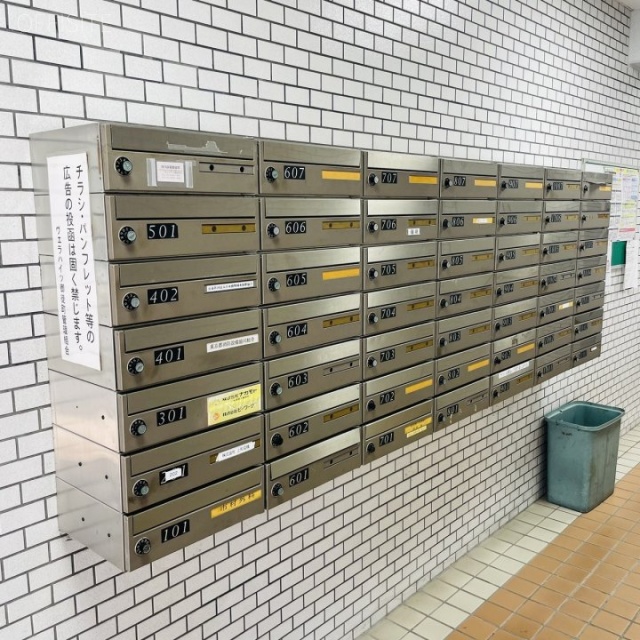 ヴェラハイツ御徒町 郵便受け