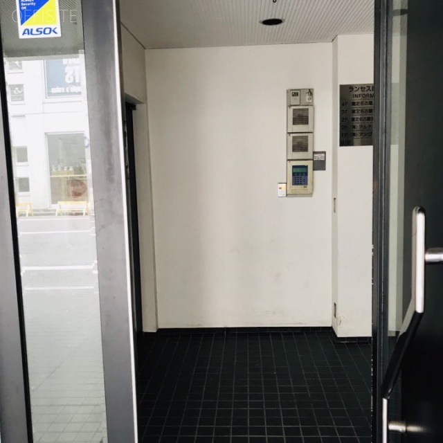 ランセス原宿ビル エントランス