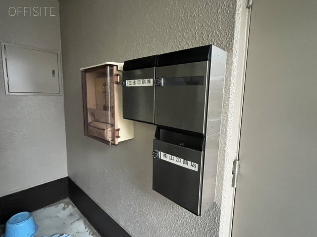 津根ビル　エントランス