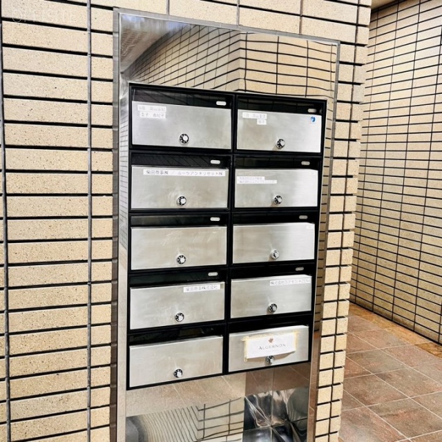 瀧山ビル　郵便受け