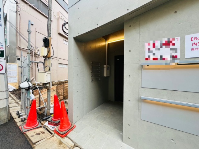 Root Building エントランス