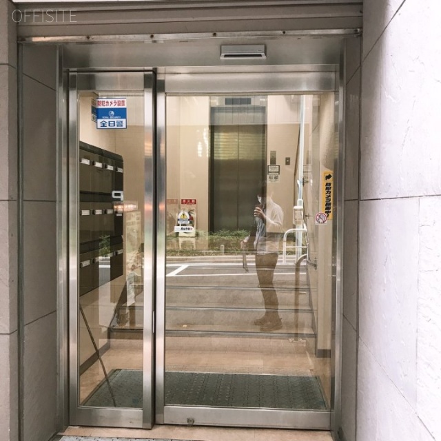 TCMビル　エントランス