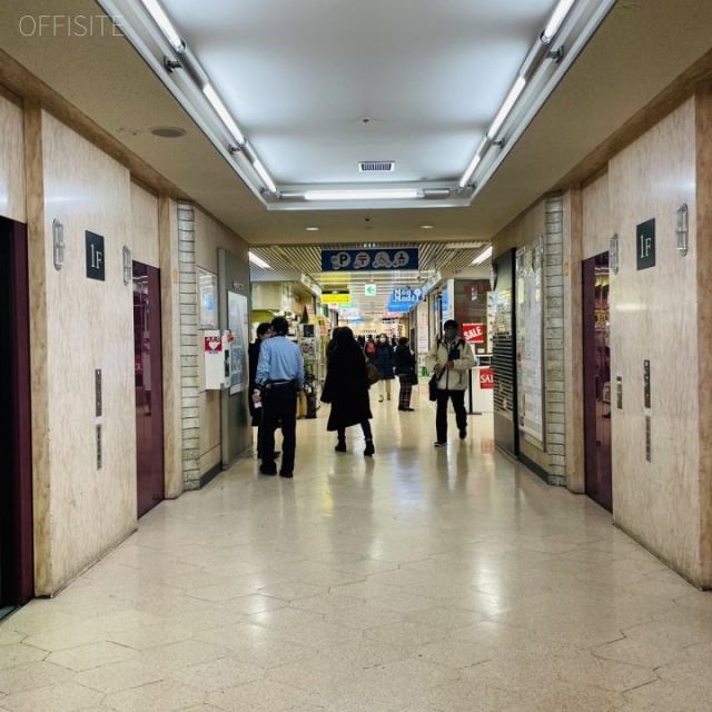 LiFEREE WORK新橋(ニュー新橋ビル) エントランス