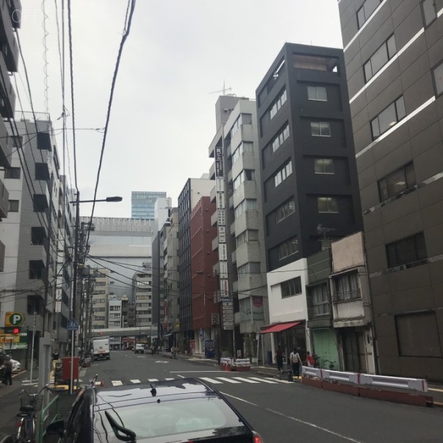 178ビル ビル前面道路